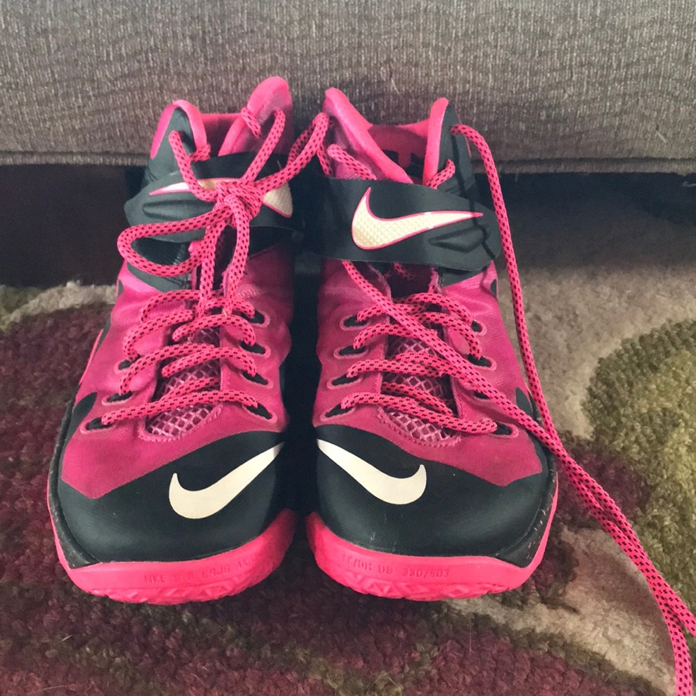 Nike Lebron Soldier Size 9